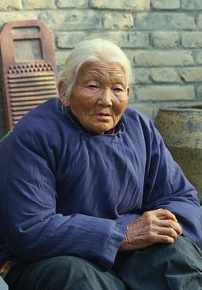 张彦荣