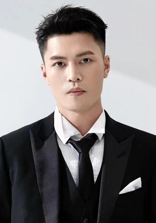 宁桓宇