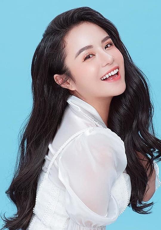 彩贞