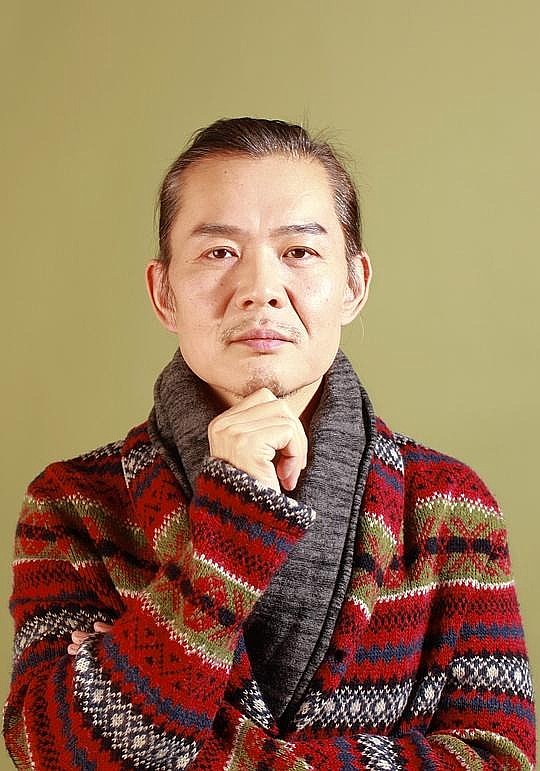 岳鼎