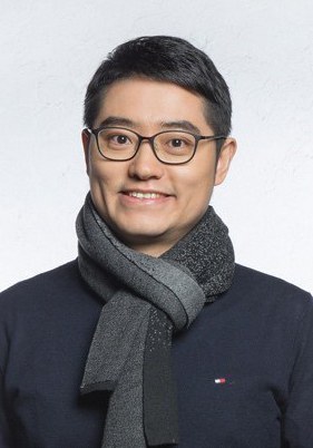 严飞