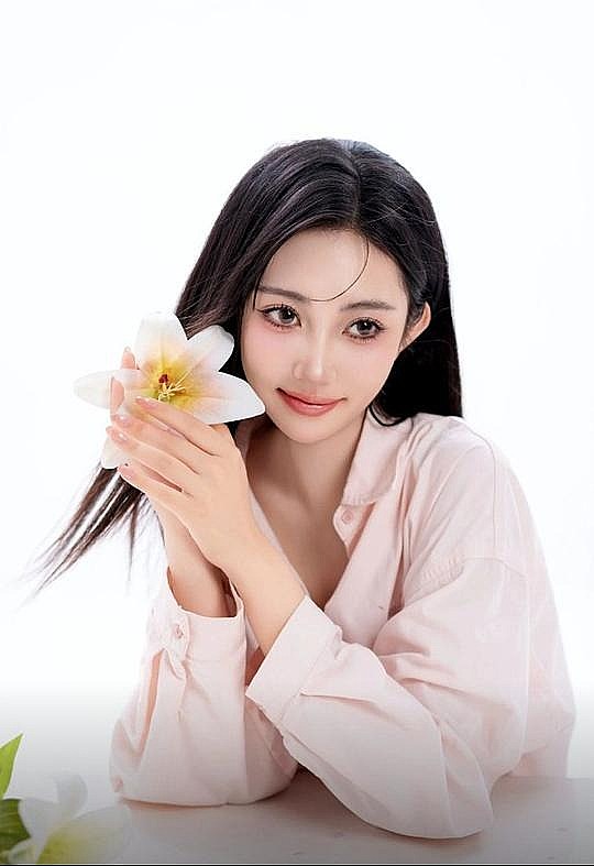 潘嘉荷