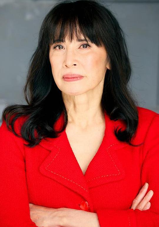 劳伦&middot;汤姆
