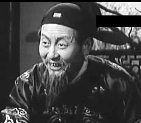 潘芄