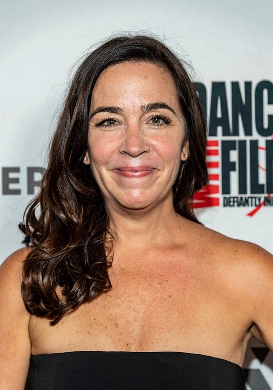 芬娜蒂&middot;斯提维斯