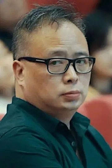 杜庆春