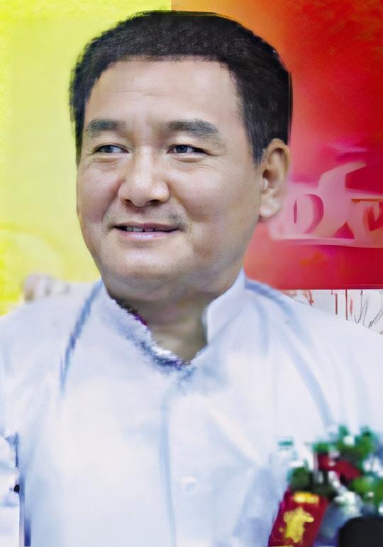 张伟