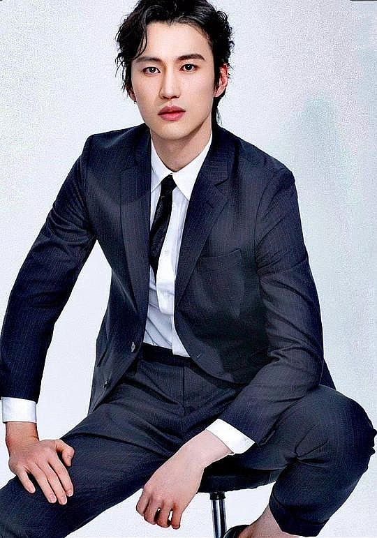 贾一泽