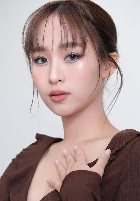 娜拉&middot;帖努啪