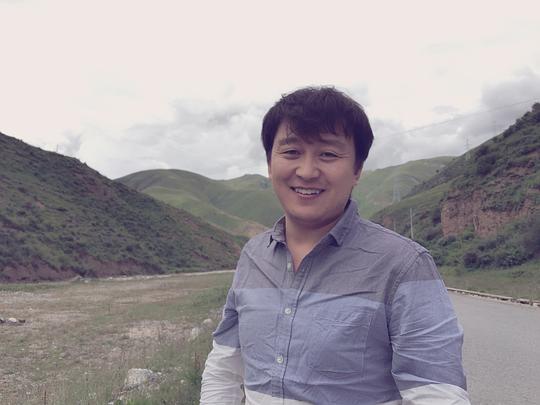 洛吉