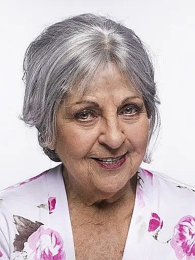 迪娜&middot;多隆