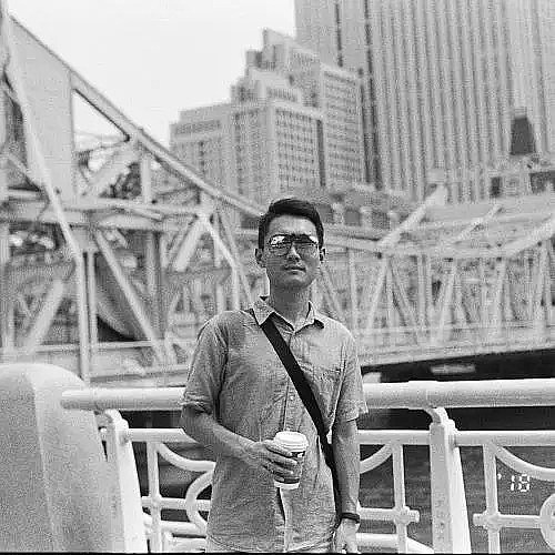 潘雷