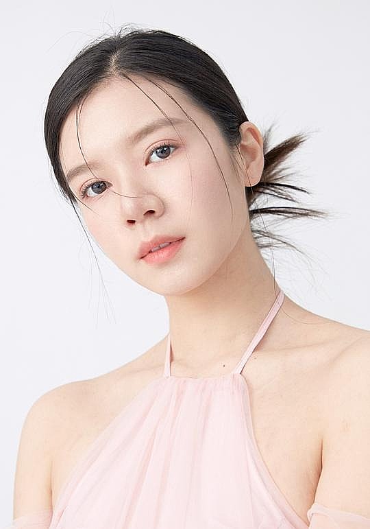 江妍