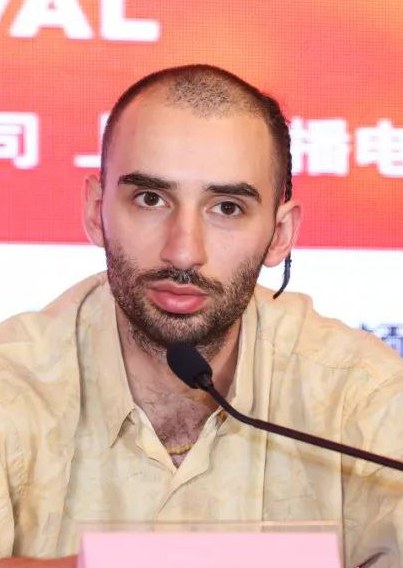 乔治&middot;巴库拉德泽