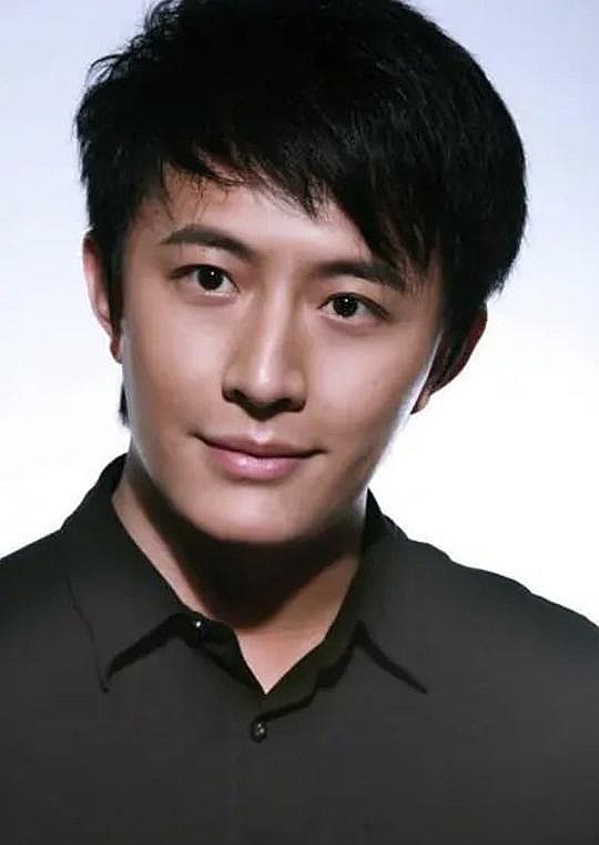 翟羽佳