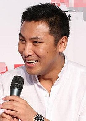 徐震