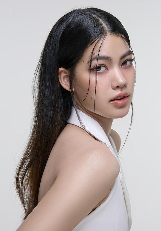 瓦西塔&middot;赫尔梅瑙