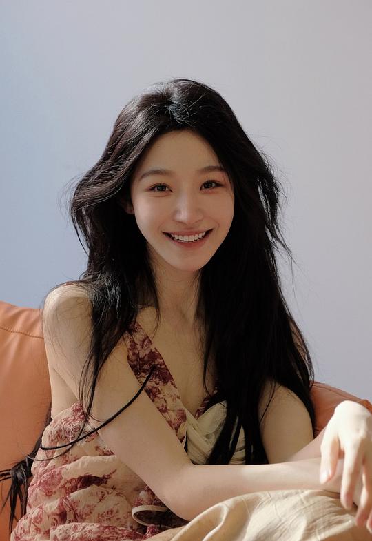罗奕