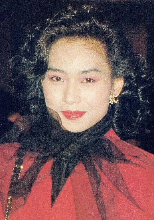 邝美云