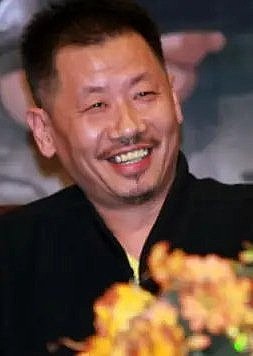 侯越秋