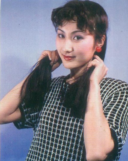 靳嘉