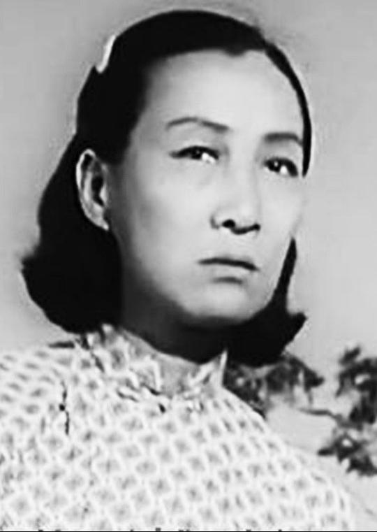 高依云