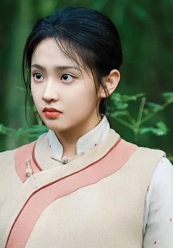 董佳妮