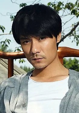 周骏