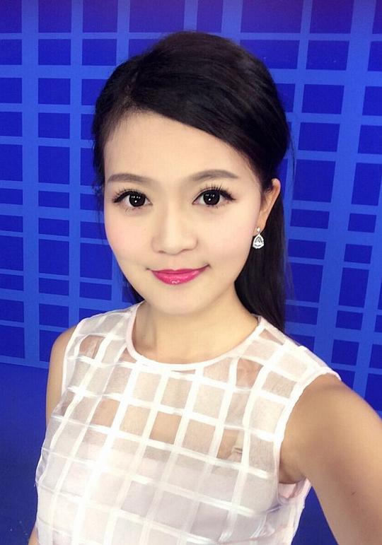 周薇