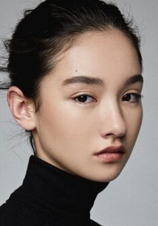 明尼&middot;米尔斯