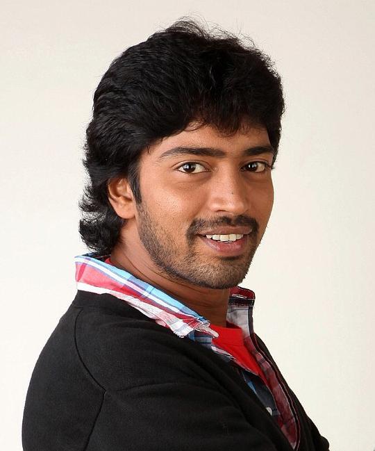 阿拉里&middot;纳列什