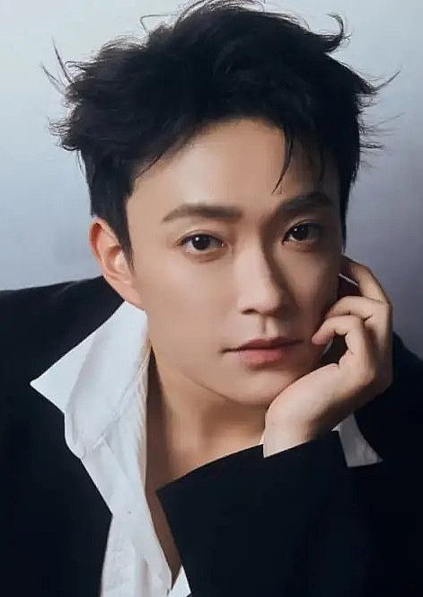杨云屾