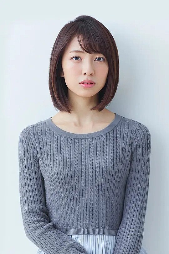 小岛梨里杏