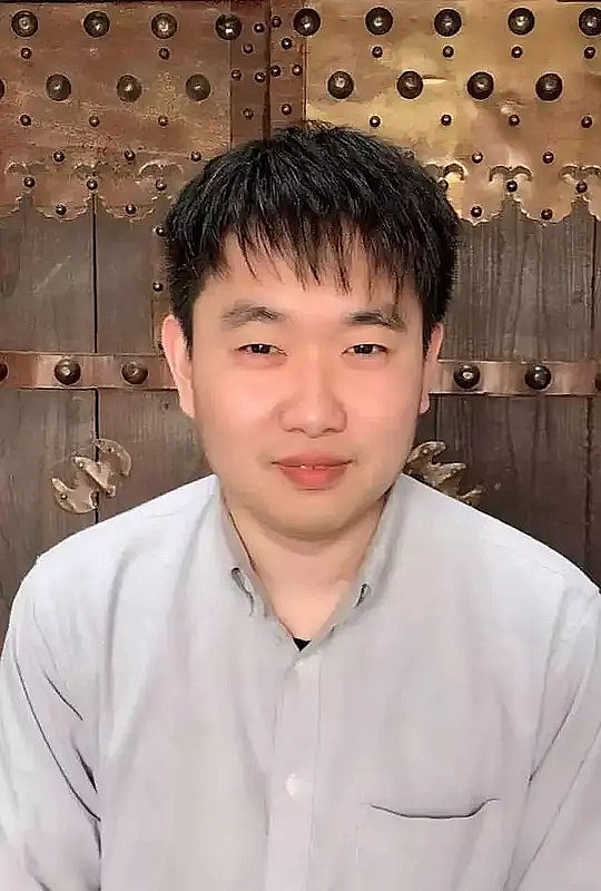 闵寻