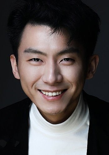 谭鑫磊