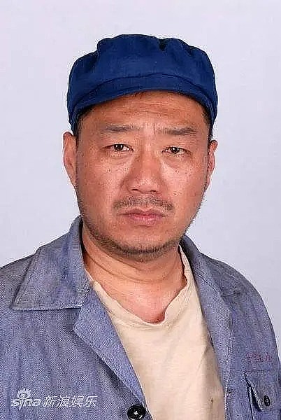 李克伟