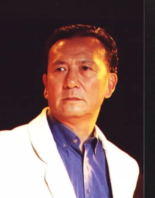 梁松
