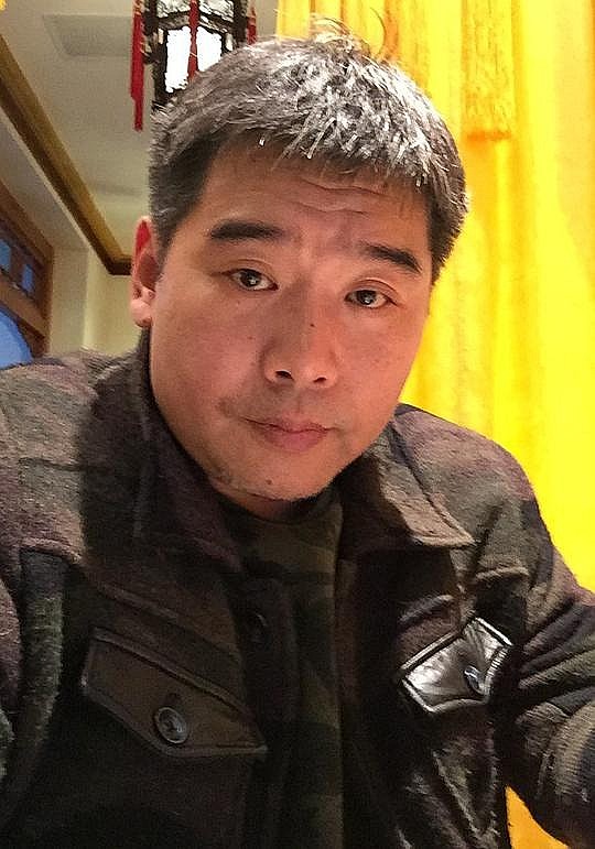 万昊