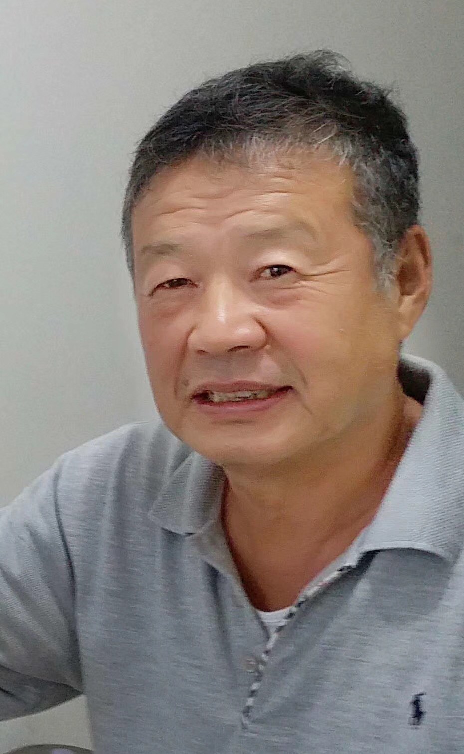 于艾平