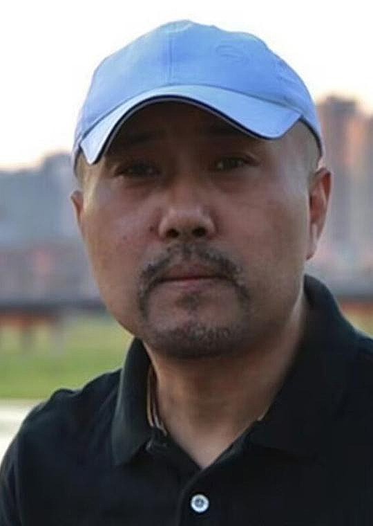 王成欣