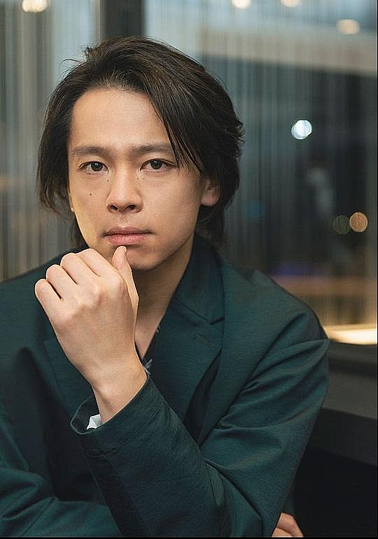 中川晃教