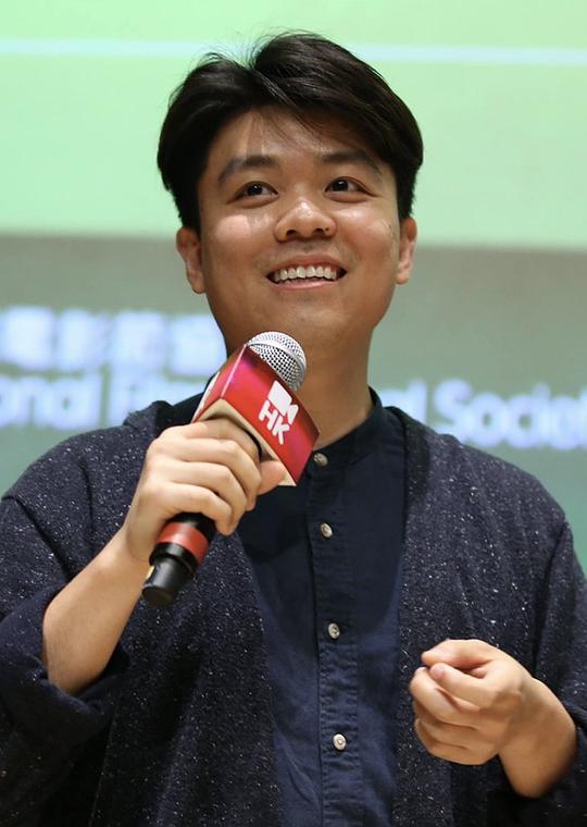 黄炳