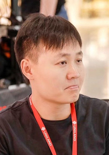 毋辉辉