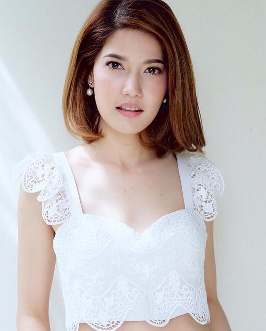 坎娜芃&middot;彭彤