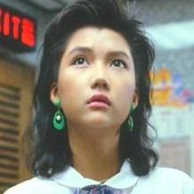 何佩儿