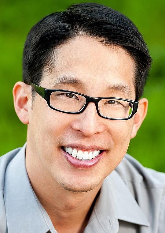 杨谨伦