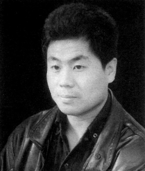 杨伟东