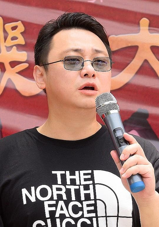 陈旻