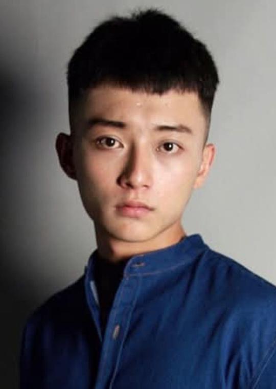 傅显捷