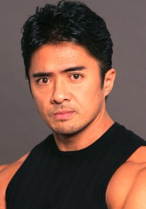 安田显
